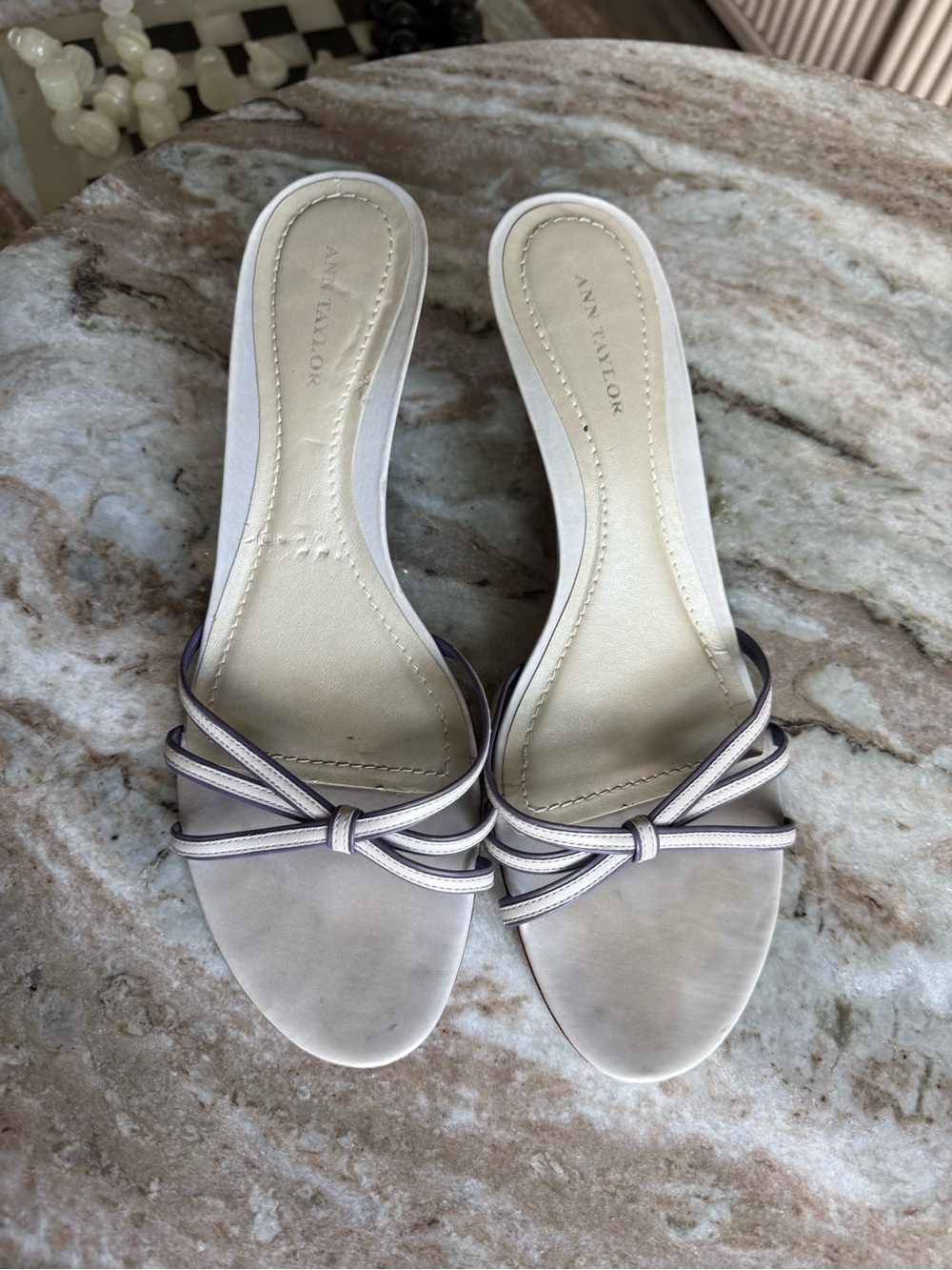 Ann Taylor Ivory Leather Strappy Kitten Heel Mules Sandals 8M Made Brazil
